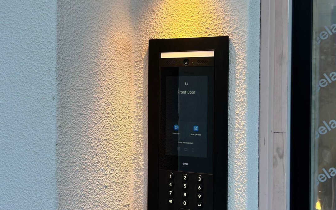 Choosing an Intercom System for Your Home: 2-Wire, IP or Wi-Fi Doorbell?